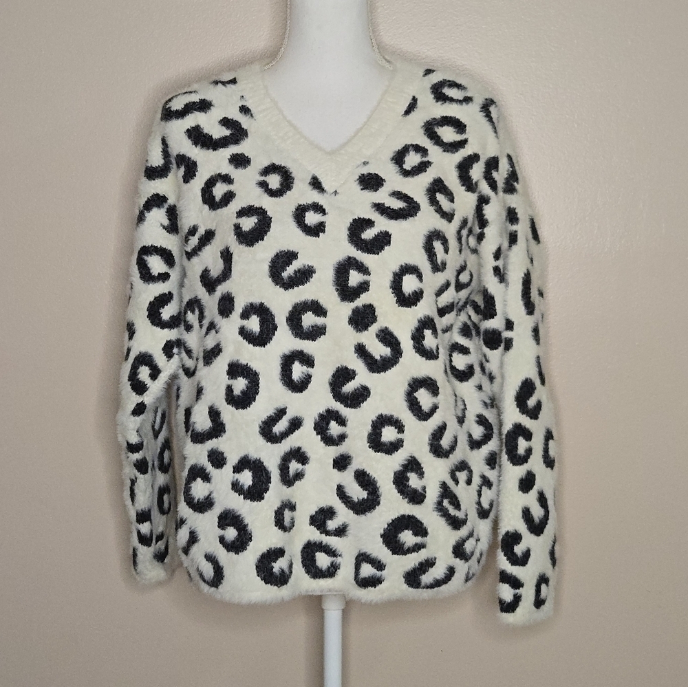 Hudson Gray Leopard Print V-Neck Sweater